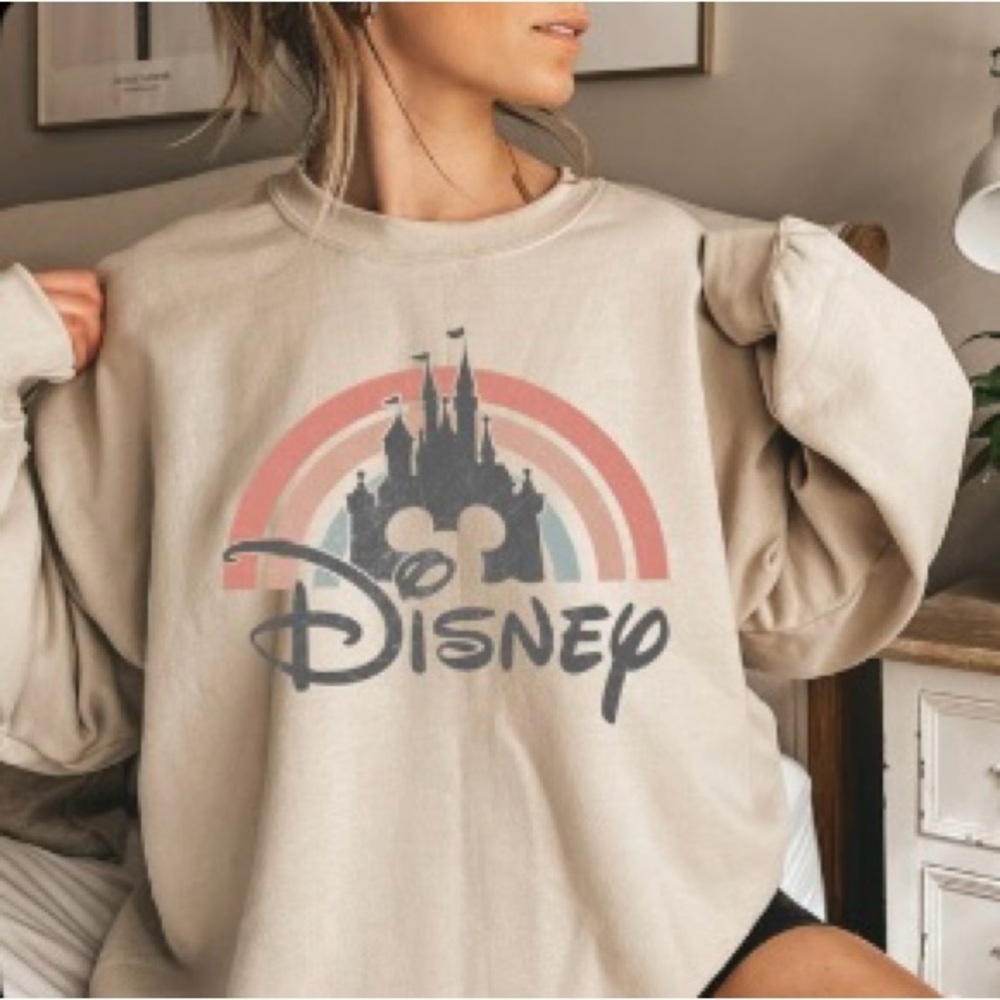 Disney sweatshirt. Size small. Great condition